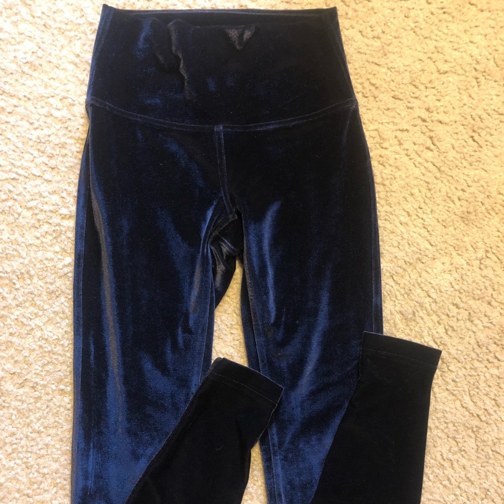 LuLulemon Wunder Lounge High Rise Velour Tight